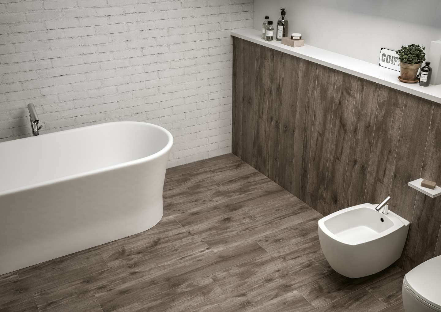 Pure Wood 4 Salle de bains recouvert d'un carrelage imitation bois gris, modèle Pure Wood