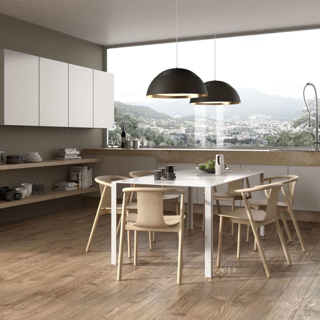 In Wood 2 Cuisine et salle à manger avec mobilier design et carrelage imitation parquet et bois au sol avec carrelage In Wood